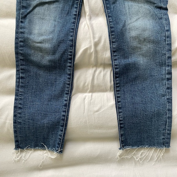 Lucky Brand High Rise Crop - Picture 2 of 9